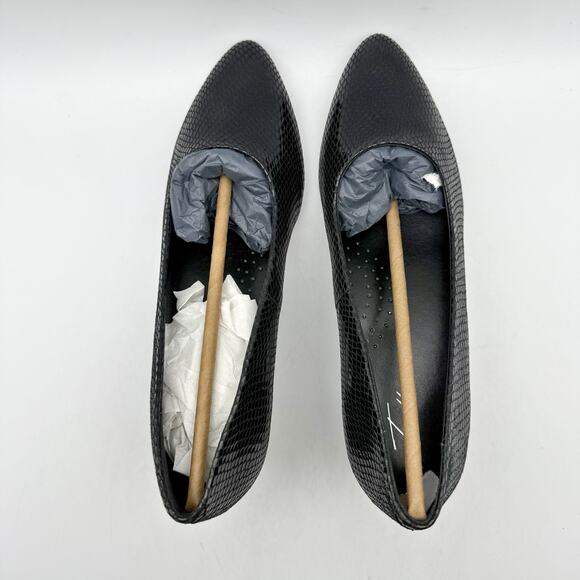 Trotters Womens Kari Pump US 7.5 M EU 38 Black Snake Leather NIB - Picture 11 of 13